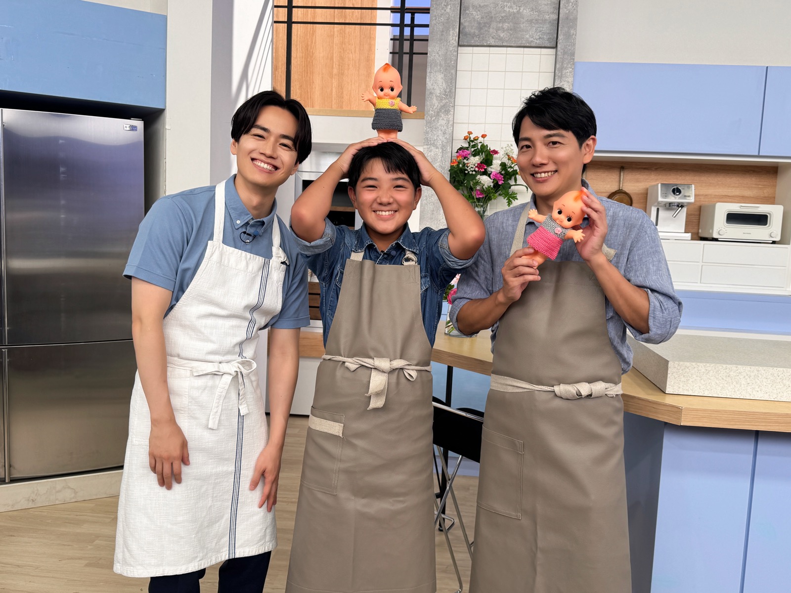 キユーピー3分クッキングのスタジオにて 川畑アナウンサーと親子で